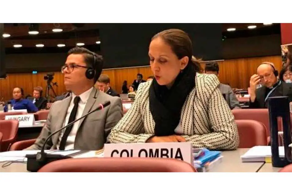 Por-compra-de-bienes-y-lujoso-carro-con-recursos-públicos-investigan-a-embajadora-de-Colombia-ante-la-ONU