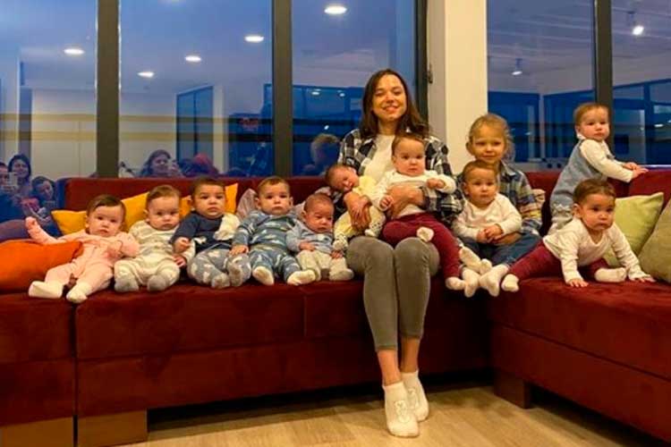Tiene 11 hijos a los 23 años y planea tener 100 para ser la familia más grande del mundo
