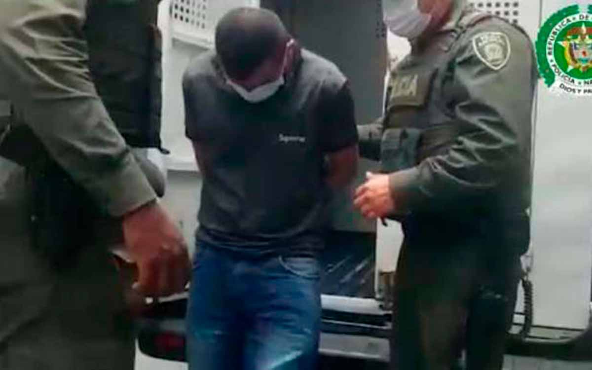 Capturaron hombre por masturbarse en un bus urbano de Armenia