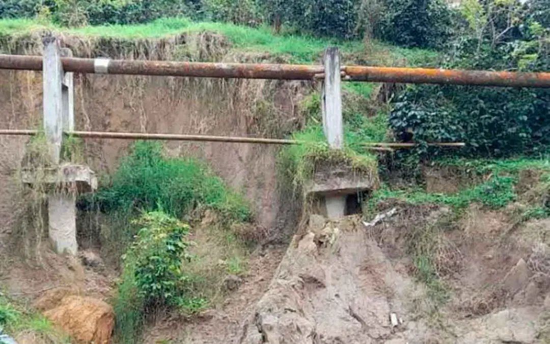 Daño en tubería antigua podría dejar sin agua al municipio de Calarcá