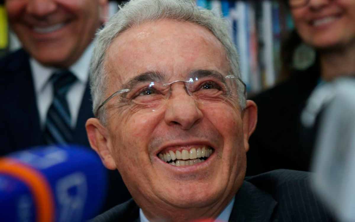 ¿De cuánto es la pensión de Uribe, Santos y otros expresidentes?