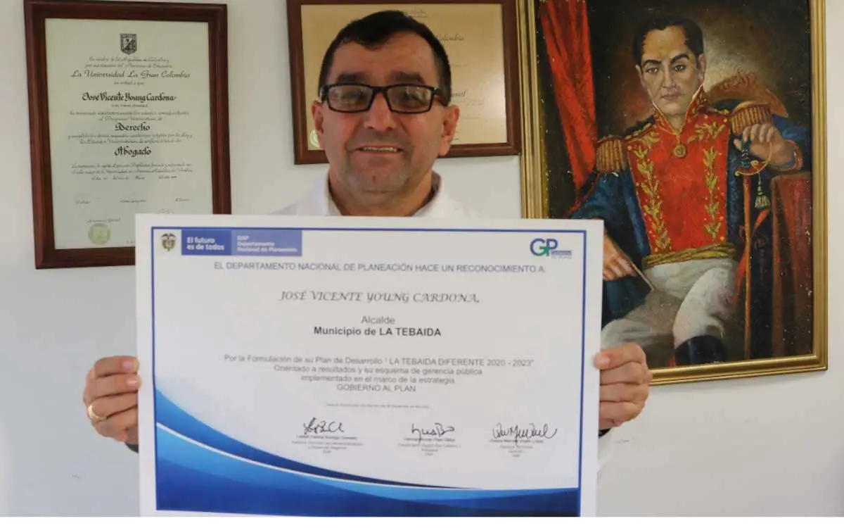 Alcalde de La Tebaida fue premiado a nivel nacional por su Plan de Desarrollo