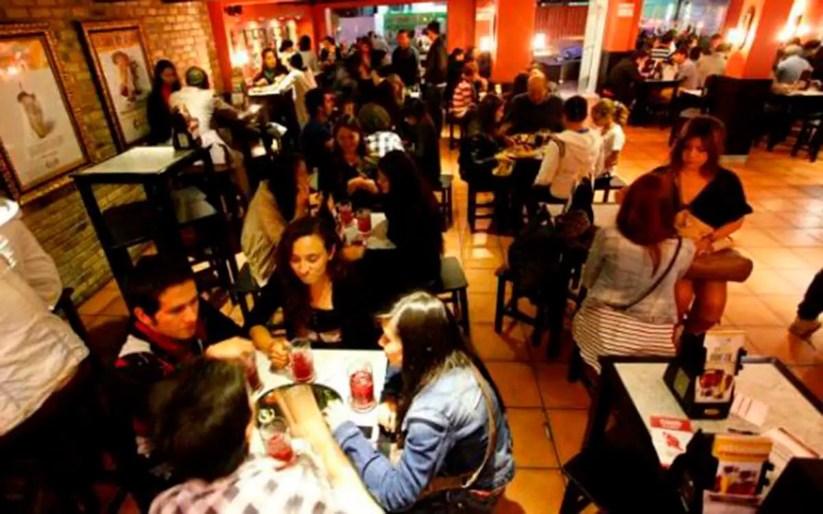 Precios en restaurantes se pondrán más caros en 2022