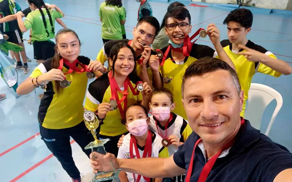 Delegación de badminton quindiana