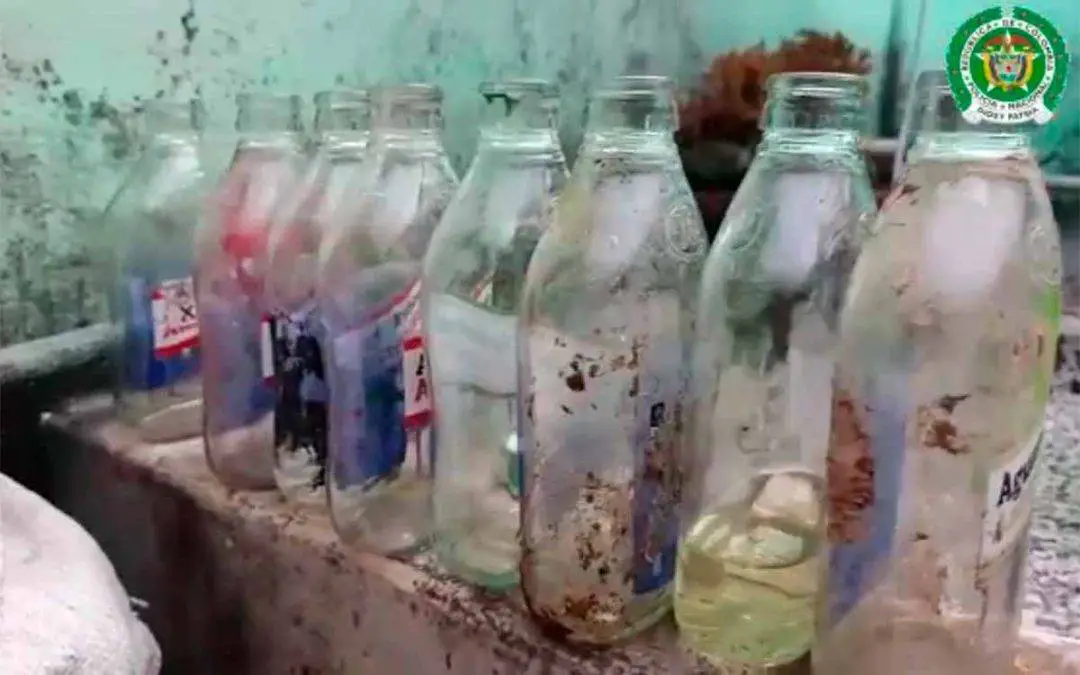 Incautadas 3.201 botellas de licor adulterado en Armenia