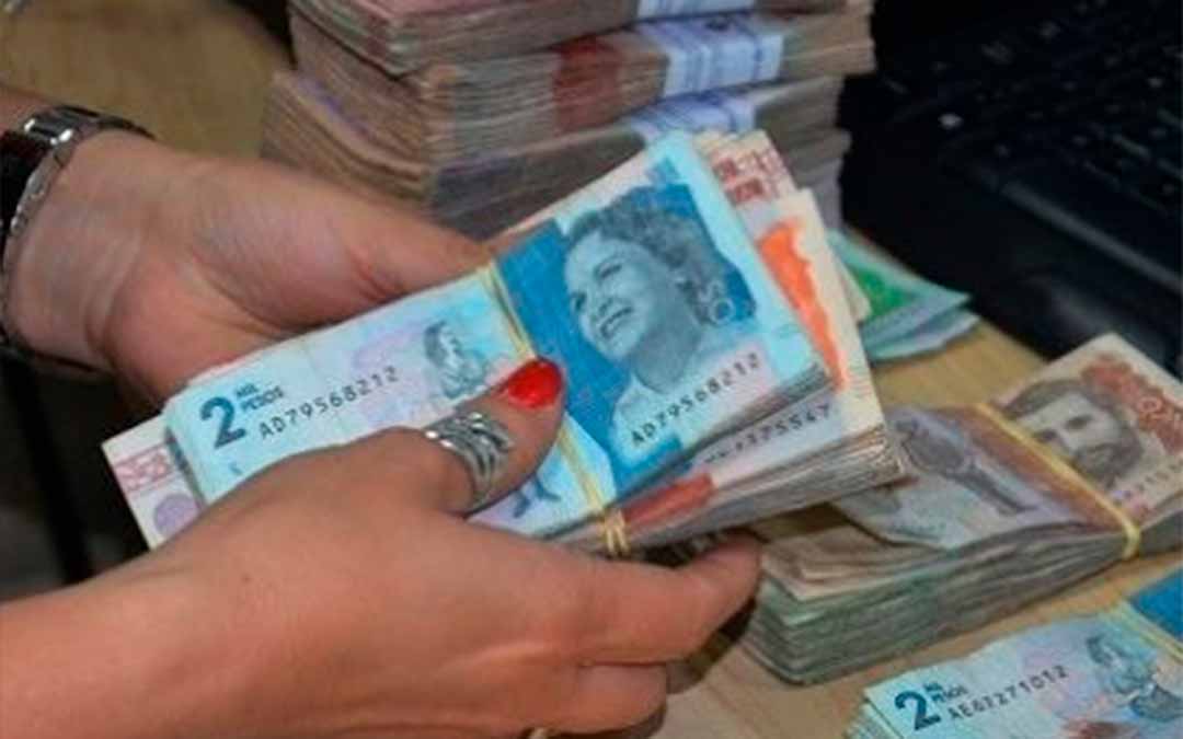 Salario mínimo en Colombia a $1’200.000, según inflación y productividad