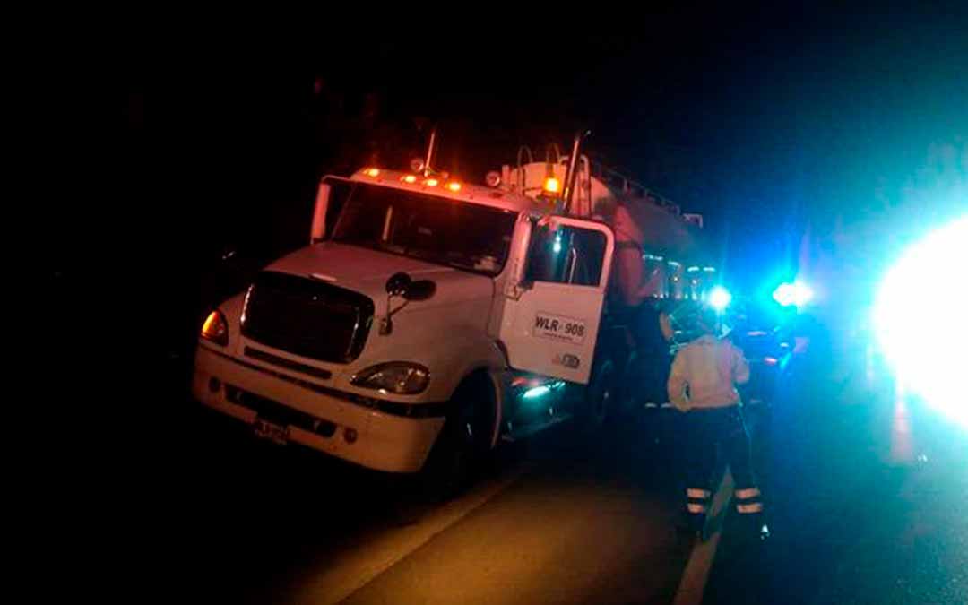 Ayudante de camión murió arrollado tras lanzarse del vehículo