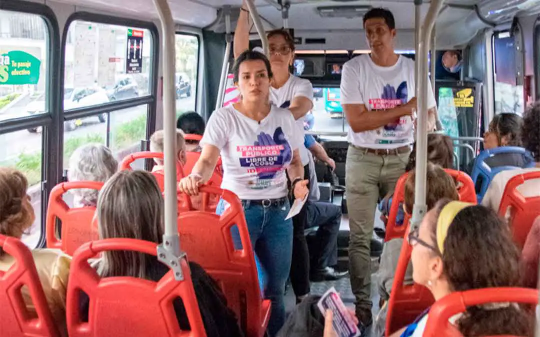 Stefany Gomez campaña Trasporte público libre de acoso
