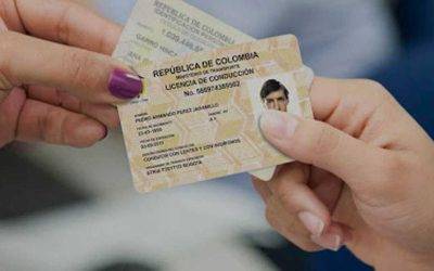 Se amplía la lista de países en los que se puede conducir con licencia colombiana