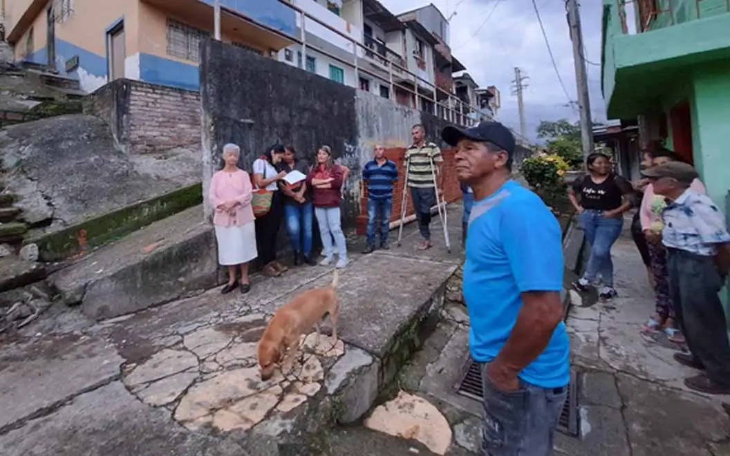 construcción redes de alcantarillado en Quimbaya
