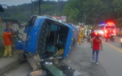 4 adultos y un bebé resultaron heridos tras accidente en La María