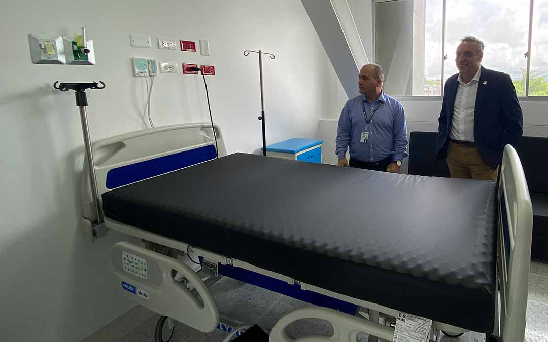 Modernización hospitales inversión en salud gobernación del Quindío