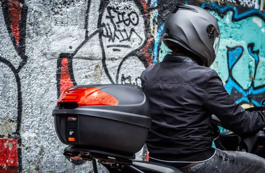 Motos con baúl kit de carretera multas