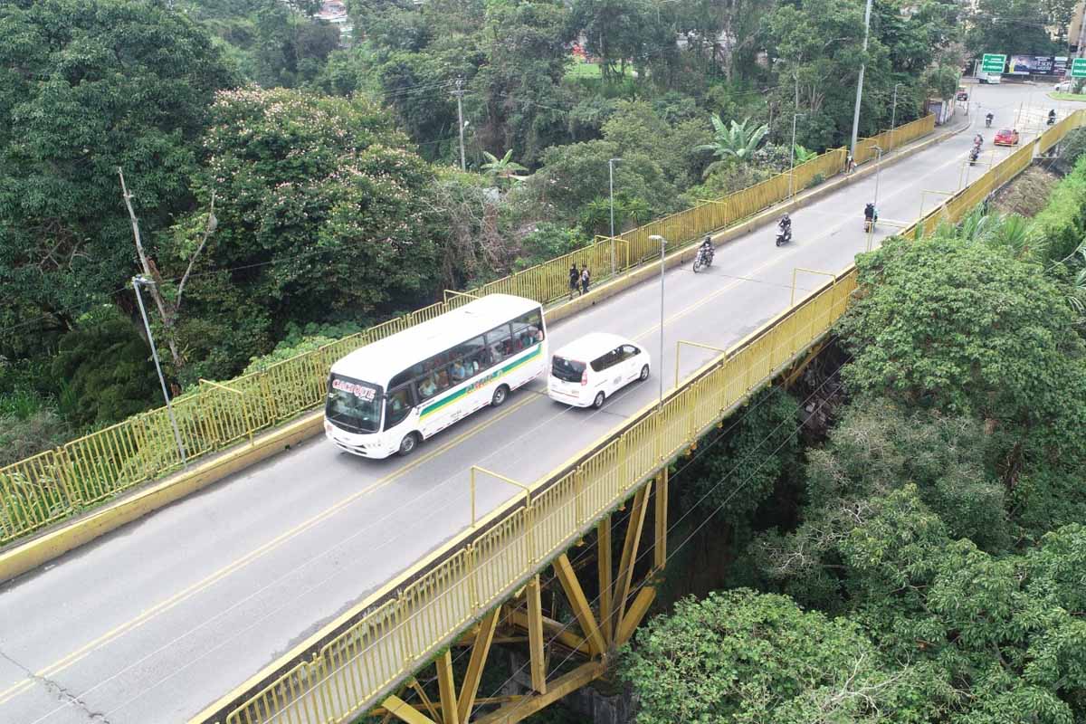 cerrado puente La Florida Armenia mantenimiento