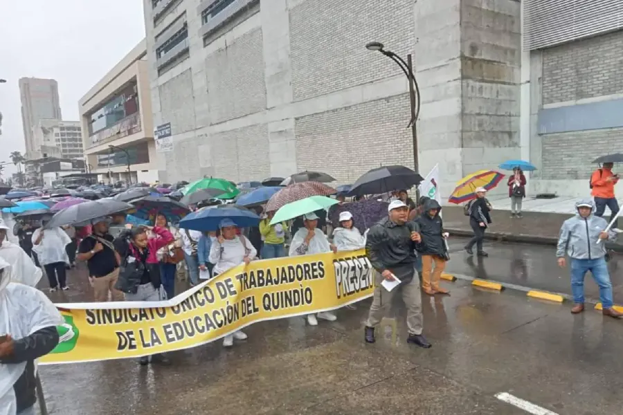 Paro de maestros por mal servicio de salud en el Quindío