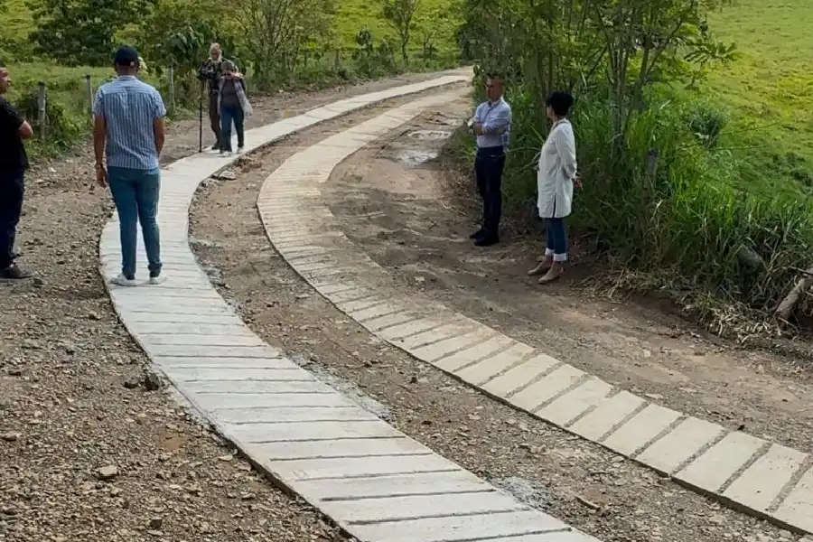 obras viales realizó la alcaldía de Circasia